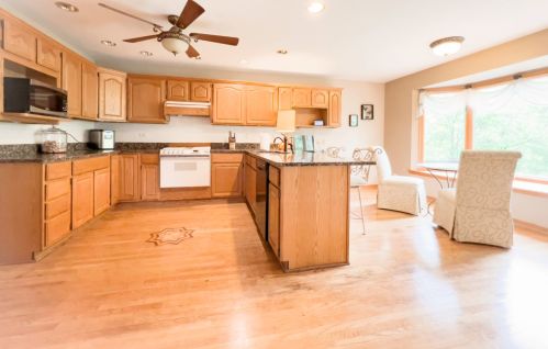 1240 131 Ct, Lemont IL exterior