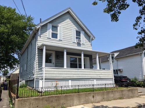 33 Alfred St, Everett, MA 02149-1825