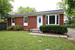 9615 Scarborough Ave, Louisville, KY 40272-2432
