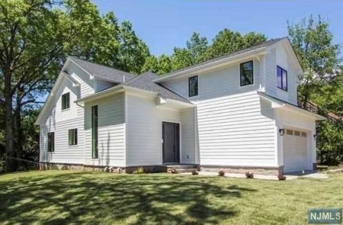 277 Highland St, Cresskill NJ  07626-1321 exterior