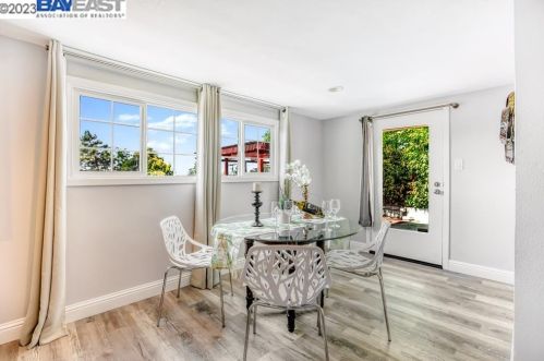 1225 Sandelin Ave, San Leandro CA  94577-3956 exterior