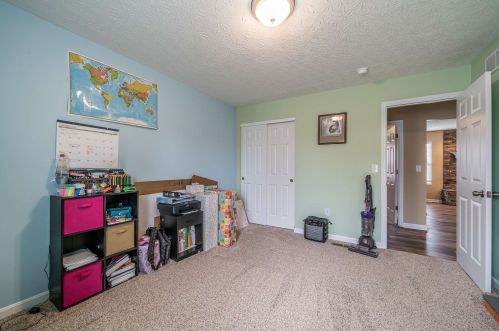 640 Tower Dr, Verona KY 41092-8173 exterior