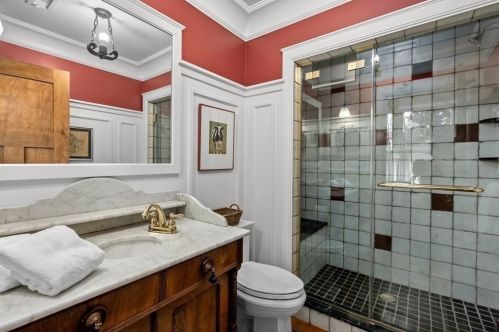 165 Fair Oaks Park, Needham MA 02492-3018 exterior