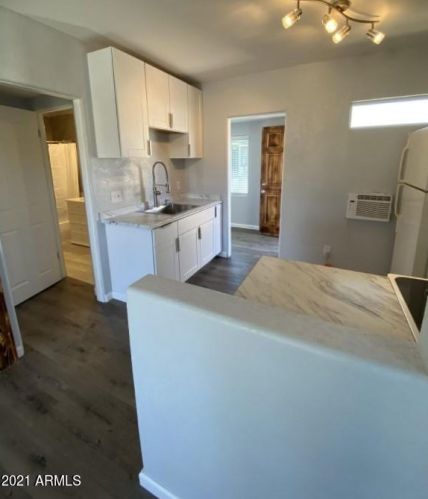 412 17 Dr, Phoenix AZ 85029-5931 exterior