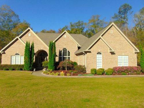 81 Deer Creek Dr, Killen, AL 35645-8395