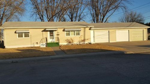 525 J St, Roscoe, NE 69153-1821