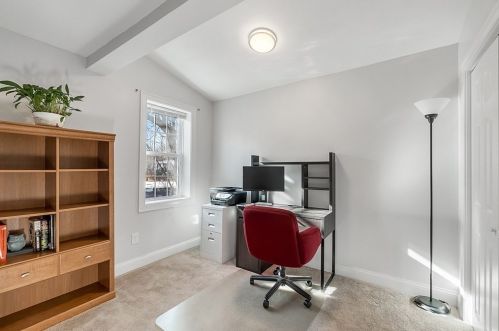 6 Idalla Rd, Worcester MA 01606-1043 exterior