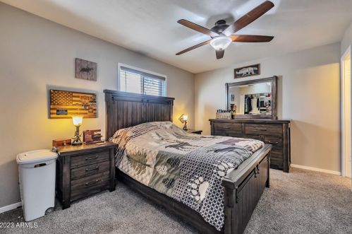 3418 Country Gables Dr, Phoenix AZ  85053-4732 exterior