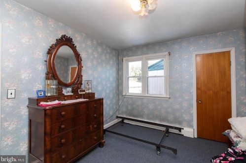 1398 Good Intent Rd, West Deptford NJ 08096-6116 exterior