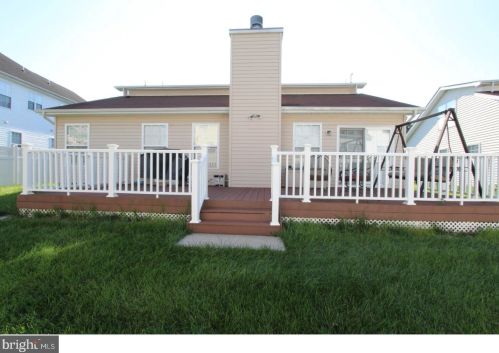 31 Canal View Dr, Trenton NJ  08648-1319 exterior