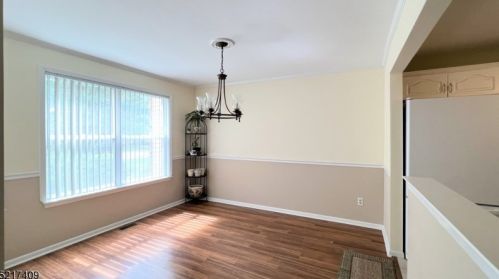 5 Claire Ct, East Hanover NJ  07936-3577 exterior