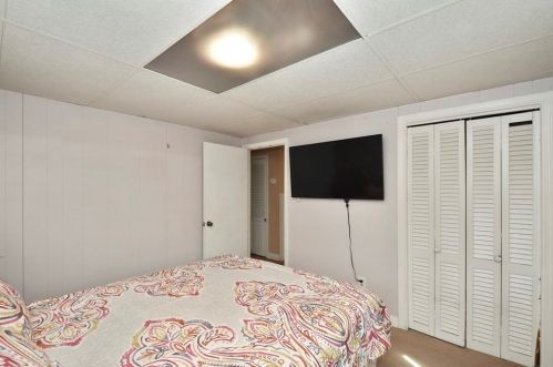 98 Kenberma Rd, Worcester MA 01604-5308 exterior