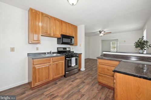 821 Columbia Blvd, West Deptford NJ 08063-1204 exterior