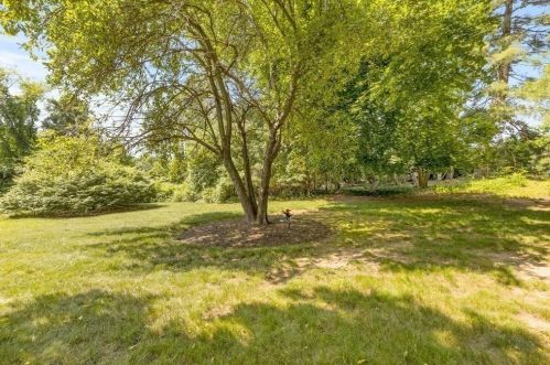 4 Pinegrove Rd, Hingham MA 02043-3923 exterior