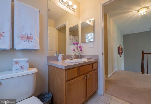 341 Chancellor Dr, West Deptford NJ  08096-5170 exterior