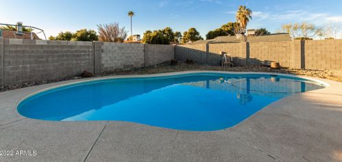 3762 Crocus Dr, Phoenix AZ 85032-5419 exterior