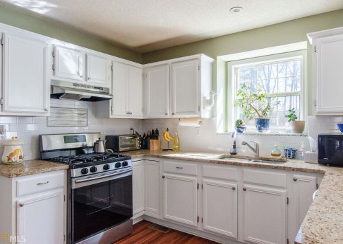 464 Walnut Crk Dr, Stockbridge GA 30281 exterior