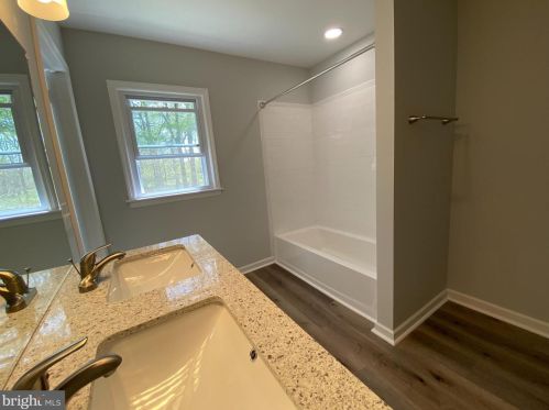 28078 Gaunts Bridge Rd, Columbus NJ  08022-1812 exterior