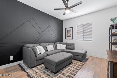 3130 Beryl Ave, Phoenix AZ  85028-3806 exterior