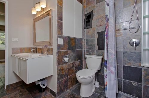 95 Llewellyn Dr, Montgomery MA 01085-2513 exterior