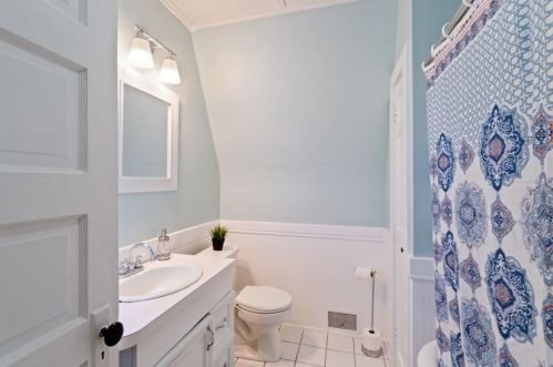 7 Spooner St, Plymouth MA 02360-4453 exterior