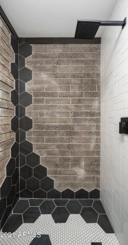 1413 Edgemont Ave, Phoenix AZ 85035-1809 exterior