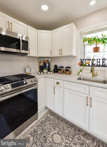 1102 Cumberland Ave, West Deptford NJ  08096-3041 exterior