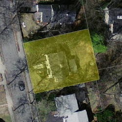 228 Woodcliff Rd, Newton MA 02461-2128 aerial view