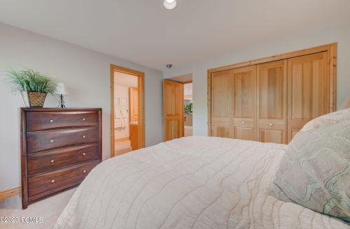 7794 Pinebrook Rd, Park City UT 84098-5348 exterior