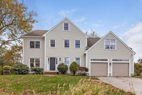 8 Talbot Rd, Hingham MA  02043-4524 exterior