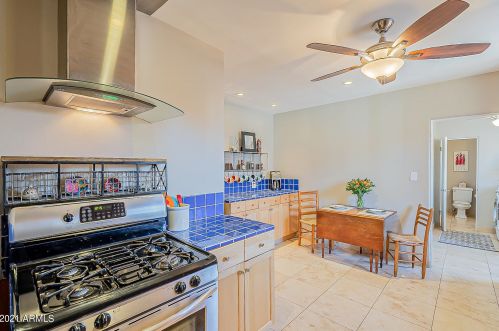 839 Edgemont Ave, Phoenix AZ 85035-1735 exterior