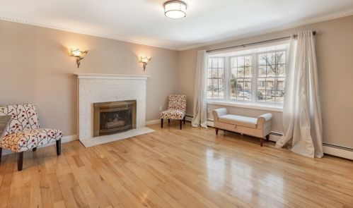 24 Harvey Ln, Whitman MA 02382-1948 exterior