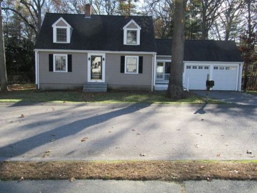 24 Jessica Ln, Weymouth MA  02190-1267 exterior