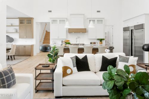 222 Belmont Ave, Phoenix AZ  85021-7229 exterior