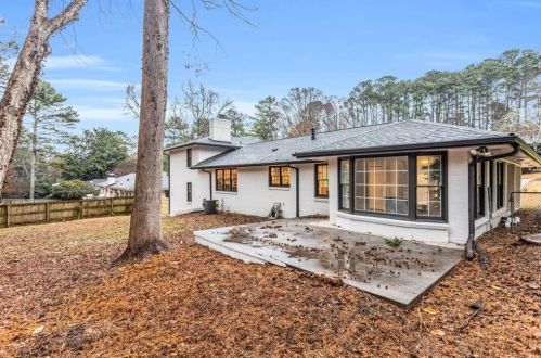 2022 Deren Way, Atlanta GA  30345-3710 exterior