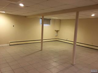 168 Clinton Ave, Bergenfield NJ  07621-2731 exterior