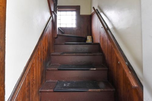 809 Washington St, Whitman MA 02382-2340 exterior