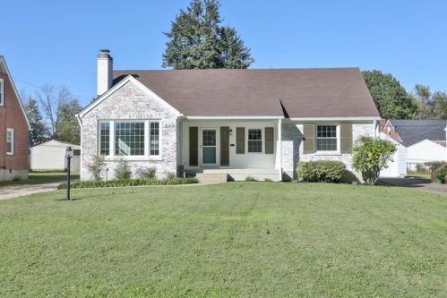 4185 Blenheim Rd, Louisville, KY 40207-3906