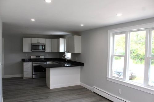 20 Golf Ave, Methuen MA  01844-6257 exterior