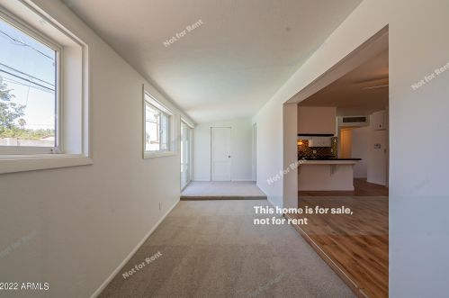 3030 Cactus Rd, Phoenix AZ 85029-2220 exterior