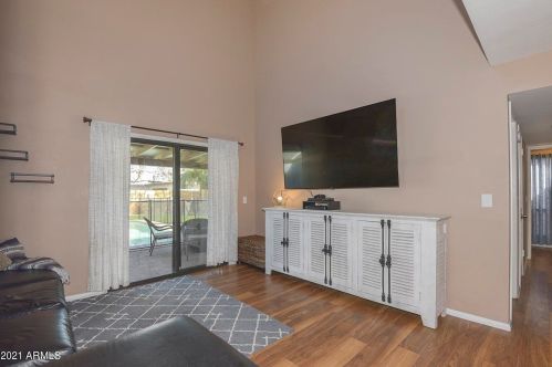 2206 Cambridge Ave, Phoenix AZ 85006-1415 exterior