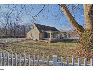 305 Marion Ave, West Deptford, NJ 08093-2126