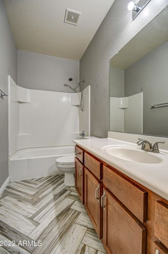 4217 73 Dr, Phoenix AZ 85033-2512 exterior