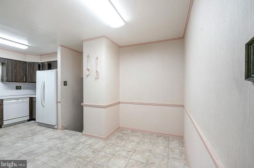 616 Chestnut Ave, West Deptford NJ 08097-1604 exterior