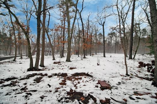 1062 Lakehurst Ave, Jackson Twp NJ 08527-5250 exterior