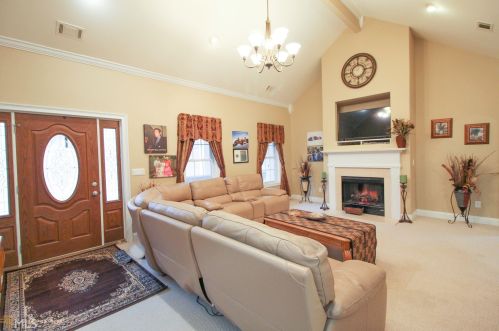 42 Helen Ln, Stockbridge GA 30281-6040 exterior