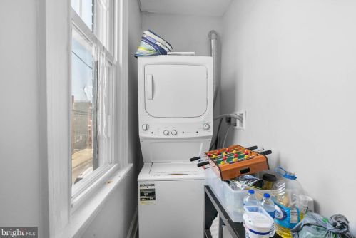 1815 20 St, Philadelphia PA 19145-2048 exterior