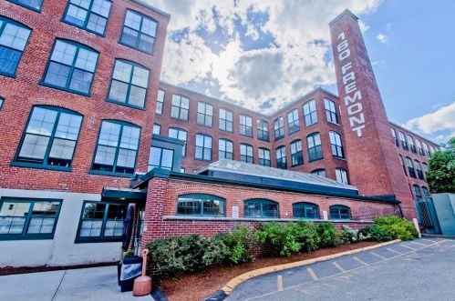 160 Fremont St, Worcester MA 01603-2371 exterior