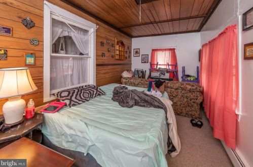 1359 Crown Pt Rd, West Deptford NJ 08093-1710 exterior