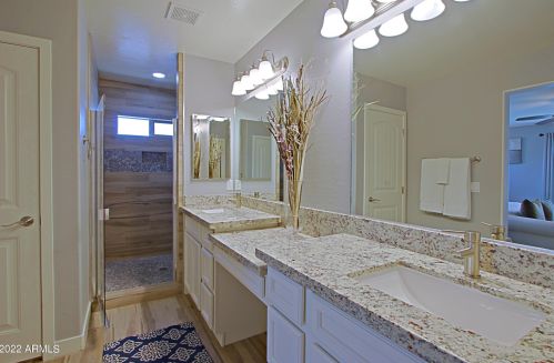 6426 38 Dr, Phoenix AZ 85029-2007 exterior